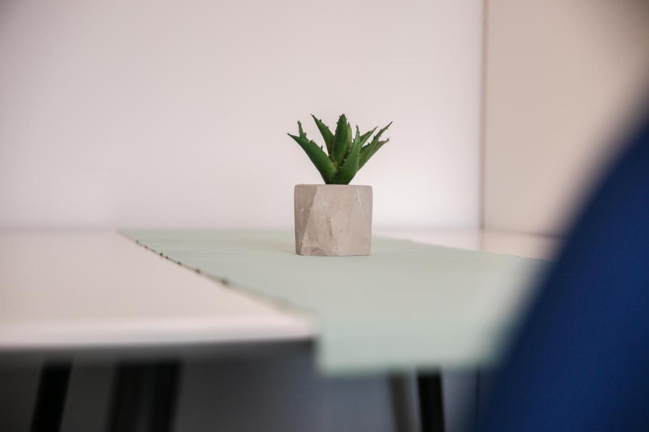 Balkon Apartmanhaz Panzio 블로톤퓌레드 외부 사진