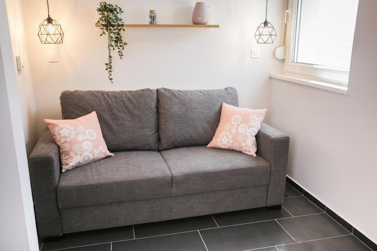 Balkon Apartmanhaz Panzio 블로톤퓌레드 외부 사진