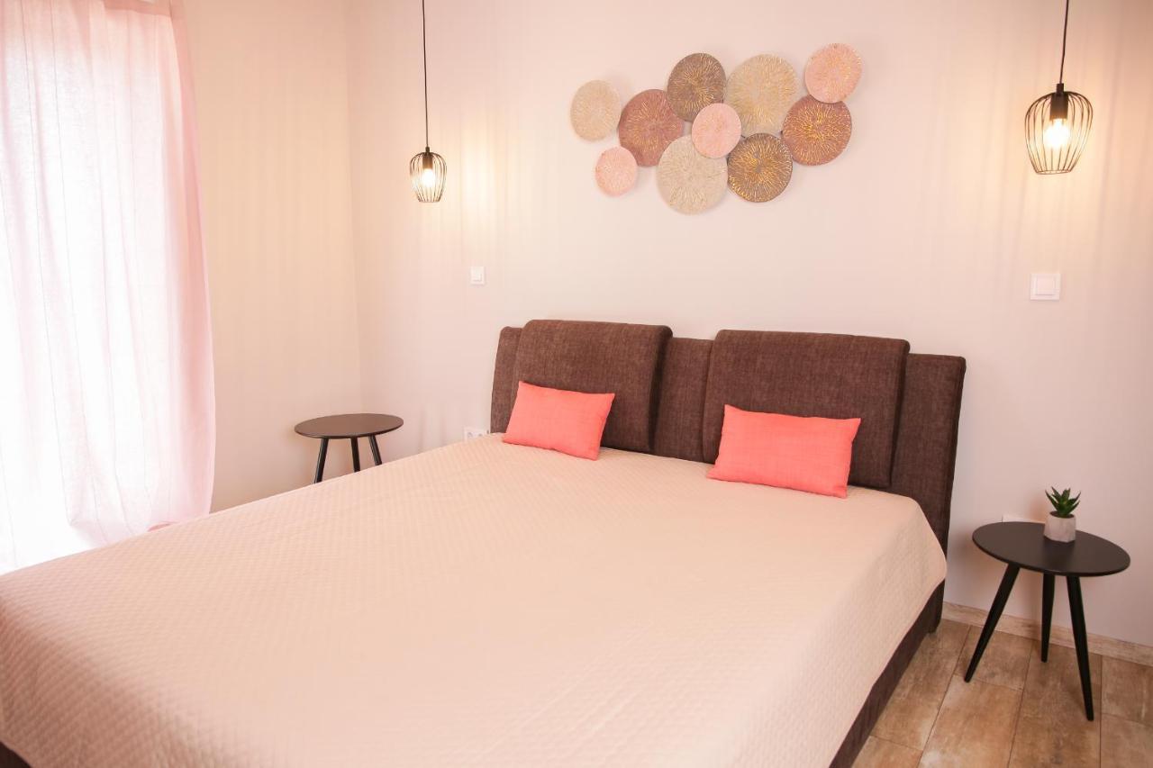 Balkon Apartmanhaz Panzio 블로톤퓌레드 외부 사진