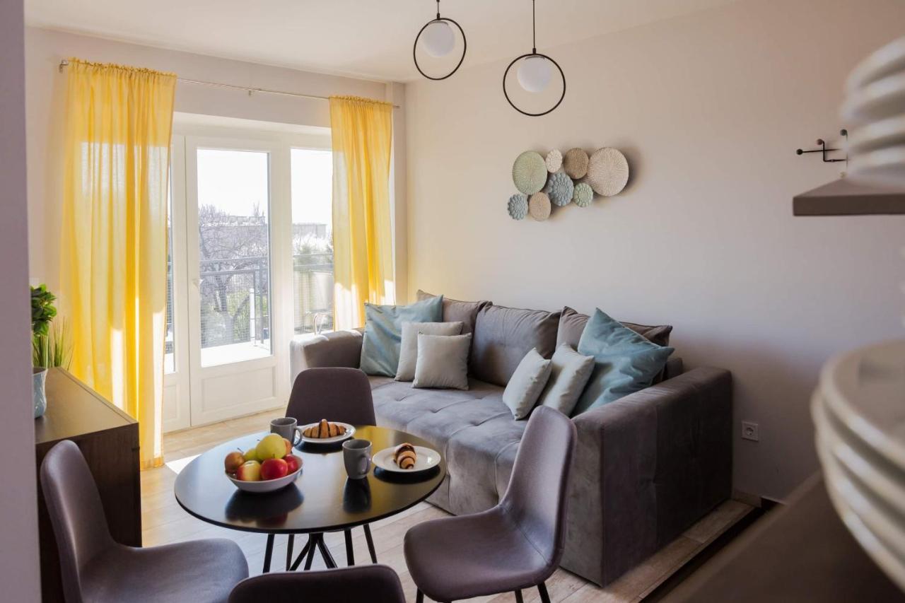 Balkon Apartmanhaz Panzio 블로톤퓌레드 외부 사진