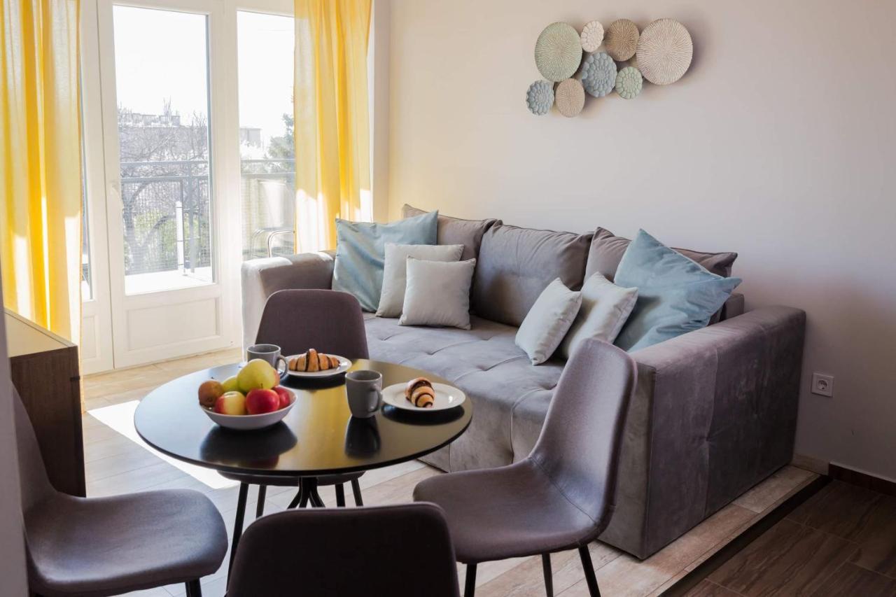 Balkon Apartmanhaz Panzio 블로톤퓌레드 외부 사진