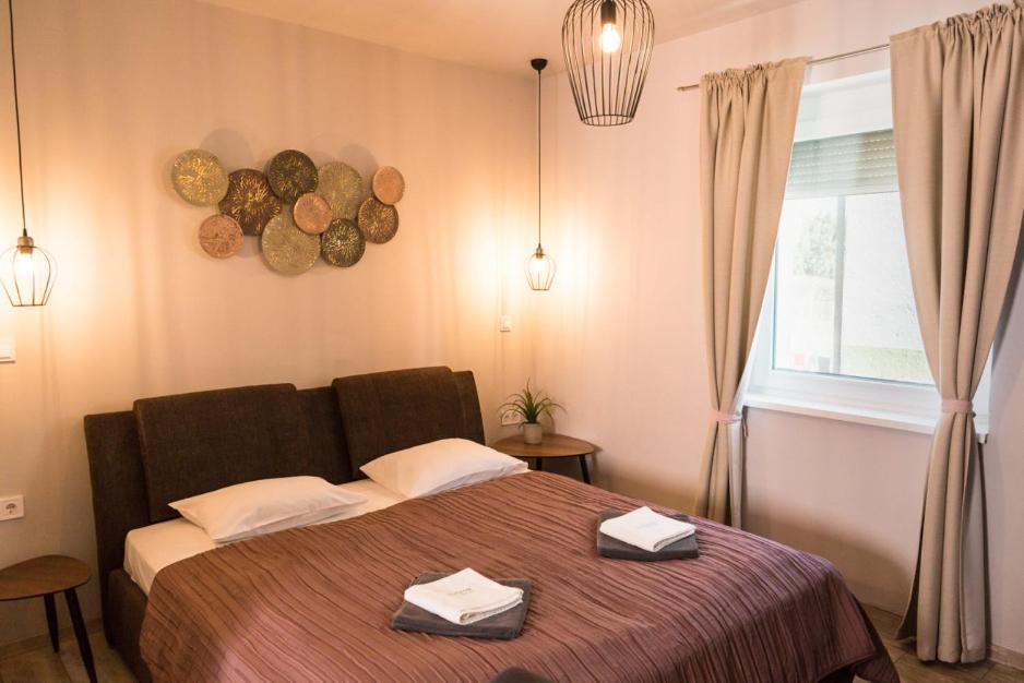 Balkon Apartmanhaz Panzio 블로톤퓌레드 외부 사진