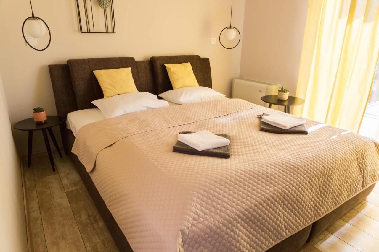 Balkon Apartmanhaz Panzio 블로톤퓌레드 외부 사진